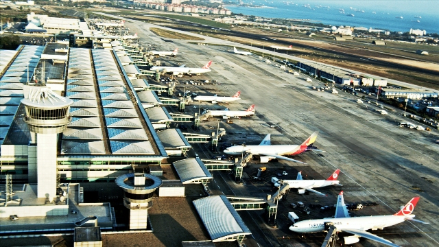 Atatürk Havalimanı Pisti Bakıma Alınıyor