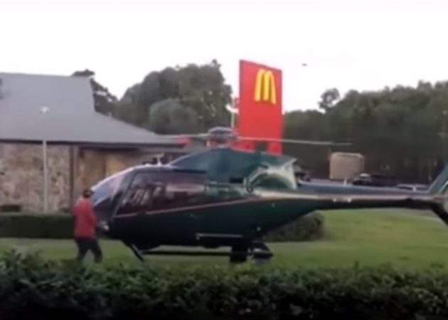 Burgerkolik Helikopterle İndi