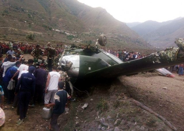 Nepal’de Askeri Uçak Düştü