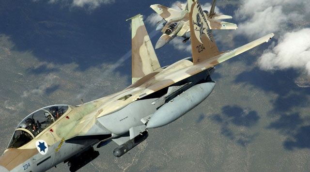 İsrail Suriye Askeri Havalimanını Vurdu