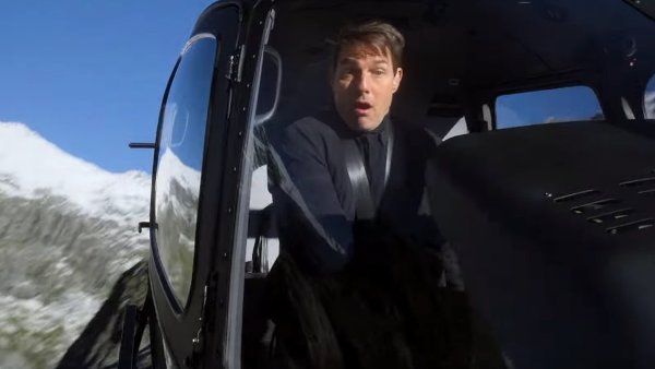 Tom Cruise 25 Bin Feet’te Uçaktan Atlayacak (Video)