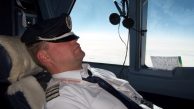 Pilotlar “Çok Yorgunuz” Diyorlar (Video)