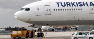 THY’nin B777’si İnişte Lastik Patlattı