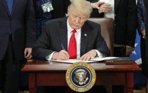 Trump Amerikan Vizesini İyice Zorlaştırdı