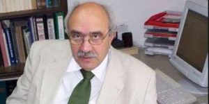 Ünlü Türk Profesörü Ecel Havada Yakaladı