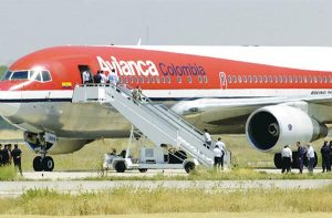 Pilotların Grevi Yolcuları Vurdu