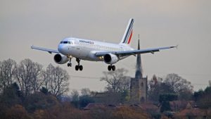 Air France Uçağı Pisti Bir Saat Kapattı