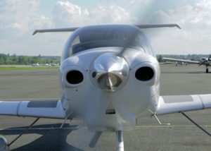Bindiğiniz Uçağın Pilotu Olmak Elinizde (Video)