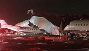 Hangar Çöktü, Uçaklar Parçalandı