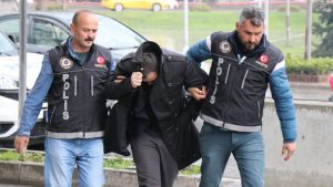 Kabin Memuru 16 Kilo Eroinle Yakalandı
