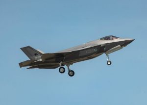 TÜRK PİLOT F-35’LE İLK UÇUŞU YAPTI