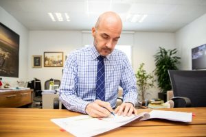 KADRİ SAMSUNLU İŞÇİLERLE GÖRÜŞTÜ