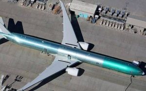 İLK BOEİNG 777X HANGARDAN ÇIKTI