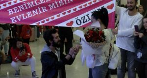 SABİHA GÖKÇEN’DE İLGİNÇ EVLİLİK TEKLİFİ