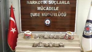 VAN HAVALİMANI’NDA UYUŞTURUCU OPERASYONU