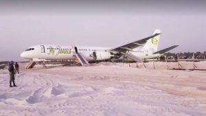 BOEİNG 757 GUYANA’DA PİSTTEN ÇIKTI