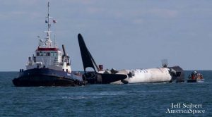 FALCON 9’U KURTARMAK İÇİN SOLUKSUZ MESAİ (VİDEO)
