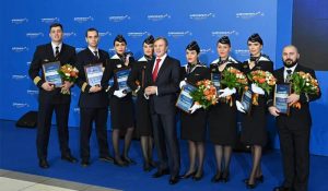 KORSANA DİRENEN UÇUŞ EKİBİNE ÖDÜL