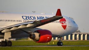 YAKIT SIZINTISI UÇAĞI GERİ DÖNDÜRDÜ