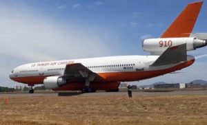 DC-10 SANTİAGO’YA İNİŞTE LASTİK PATLATTI