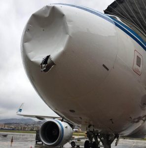 ŞİDDETLİ DOLU A320’YE AĞIR HASAR VERDİ