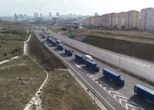 THY’NİN BÜYÜK GÖÇÜNDE TRAFİĞE KAPANAN YOLLAR