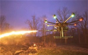 ATEŞ PÜSKÜRTEN EJDERHA DRONE (VİDEO)