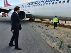 THY UÇAĞI TEHLİKE ATLATTI!