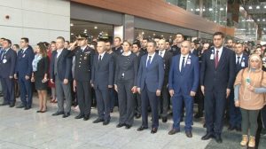 SABİHA GÖKÇEN’DE ATA’YA SAYGI DURUŞU
