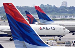 DELTA 40 UÇAKLIK SİPARİŞİ ERTELİYOR