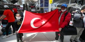THY ABD’DE MAHSUR KALAN 354 TÜRKÜ YURDA GETİRDİ
