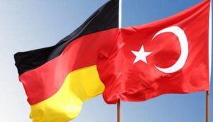 ALMANYA TÜRKİYE’YE SEYAHAT KISITLAMASINI KALDIRIYOR