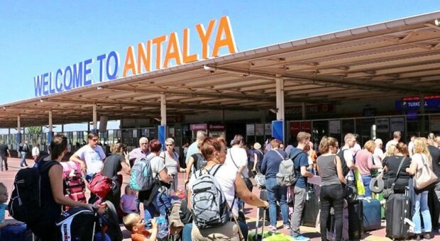 TURİZM GELİRLERİNDE REKOR ARTIŞ