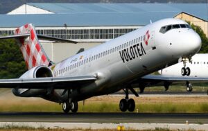 BOEİNG 717 KALKIŞTA BÜYÜK TEHLİKE ATLATTI