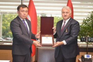 THY’YE KIRGIZİSTAN ONUR BELGESİ