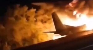 UKRAYNA’DA FECİ KAZA: 22 ÖLÜ (VİDEO)