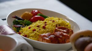 QATAR AIRWAYS’DAN İLK VEGAN MENÜ