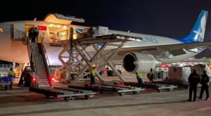 MNG DEPREM BÖLGESİNE 44 TON YARDIM TAŞIDI