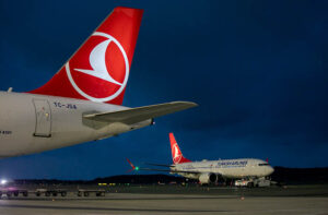 THY FIRTINA ÖNCESİ 40 SEFERİNİ İPTAL ETTİ