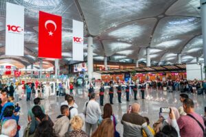 İSTANBUL HAVALİMANIN’DA 100. YIL COŞKUSU