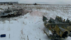 ESİR TAŞIYAN UÇAK VURULDU: 74 ÖLÜ