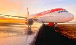EASYJET UÇAĞI TEHLİKE ATLATTI