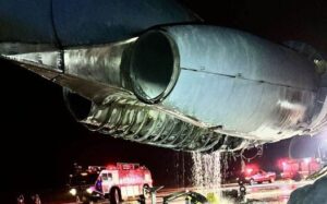 KORKU DOLU ACİL İNİŞ!