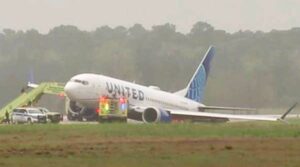 B737 MAX 8 PİSTTE DURAMADI