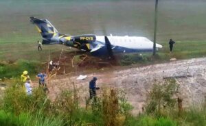 ÖZEL JET PİSTTEN ÇIKTI