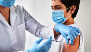 SEYEHATTEN ÖNCE BU AŞILARA DİKKAT!