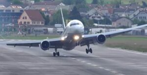 ZÜRİH’E İNİŞTE ZOR ANLAR (VİDEO)