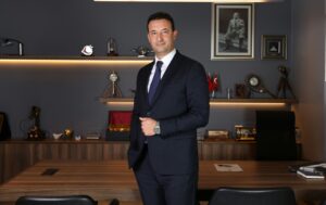 SABİHA GÖKÇEN PERSONELİNE %25 ARA ZAM