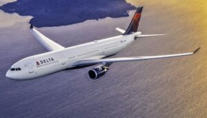 İSHAL OLAN YOLCU UÇAĞI ACİL İNDİRDİ