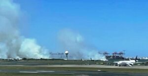 HAVALİMANINDA KORKUTAN YANGIN (VİDEO)